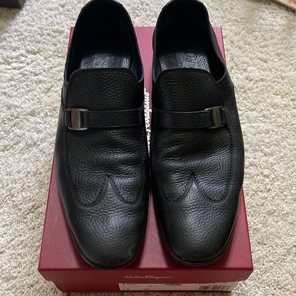 Black size 11 leather Salvatore Ferragamo loafers - Picture 1 of 5